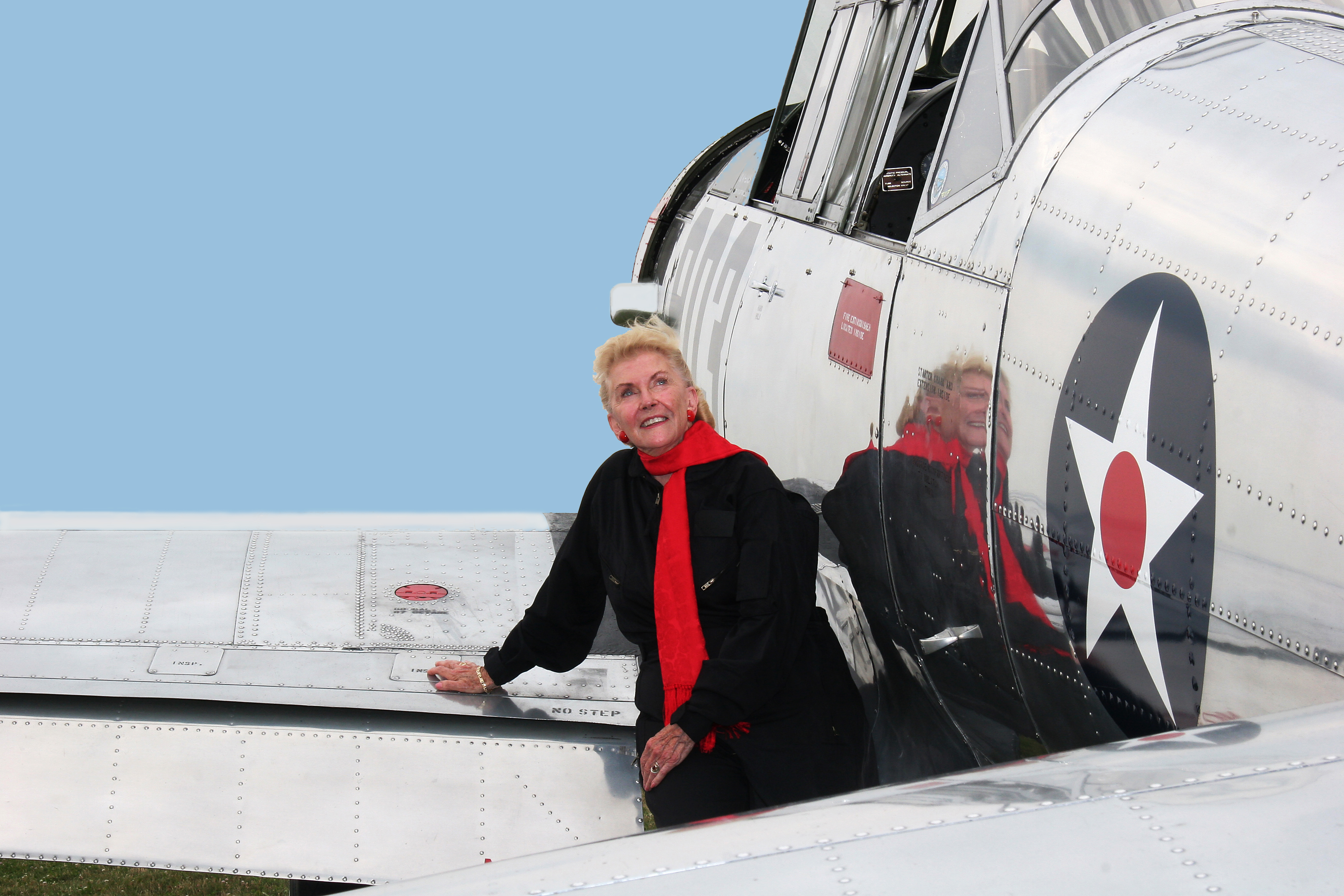 Doris Powers on wing of BT-13, 2008